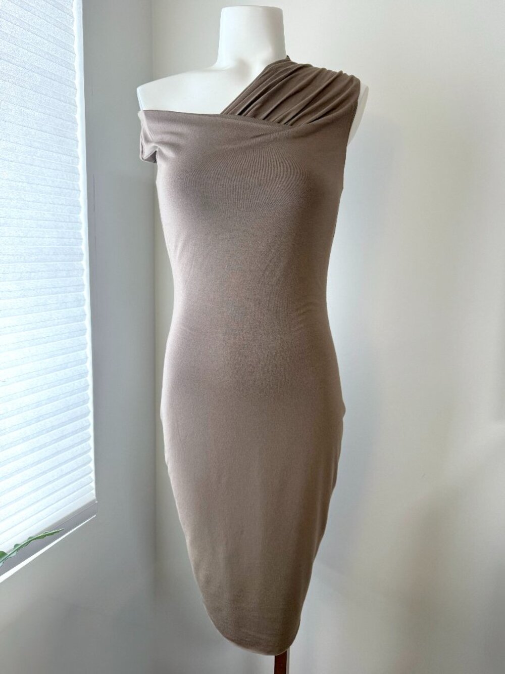 Bailey 44 Beige Tan Jersey Off-Shoulder Dress